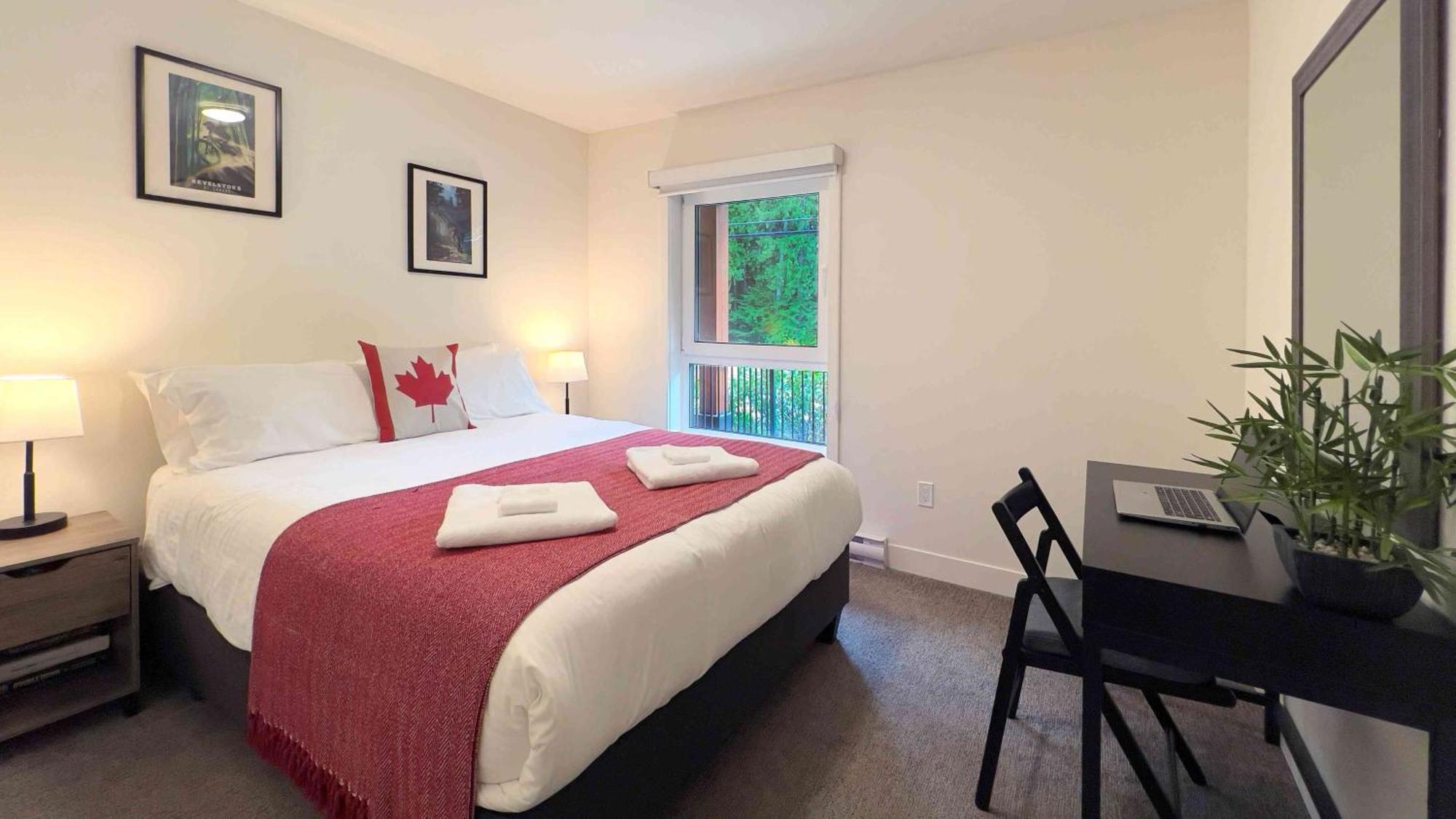 Al'S Escape By Revelstoke Vacations Διαμέρισμα Εξωτερικό φωτογραφία